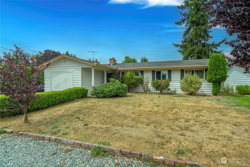 Photo of 24253 13th Place S, Des Moines, WA 98198 (MLS # 2148493)