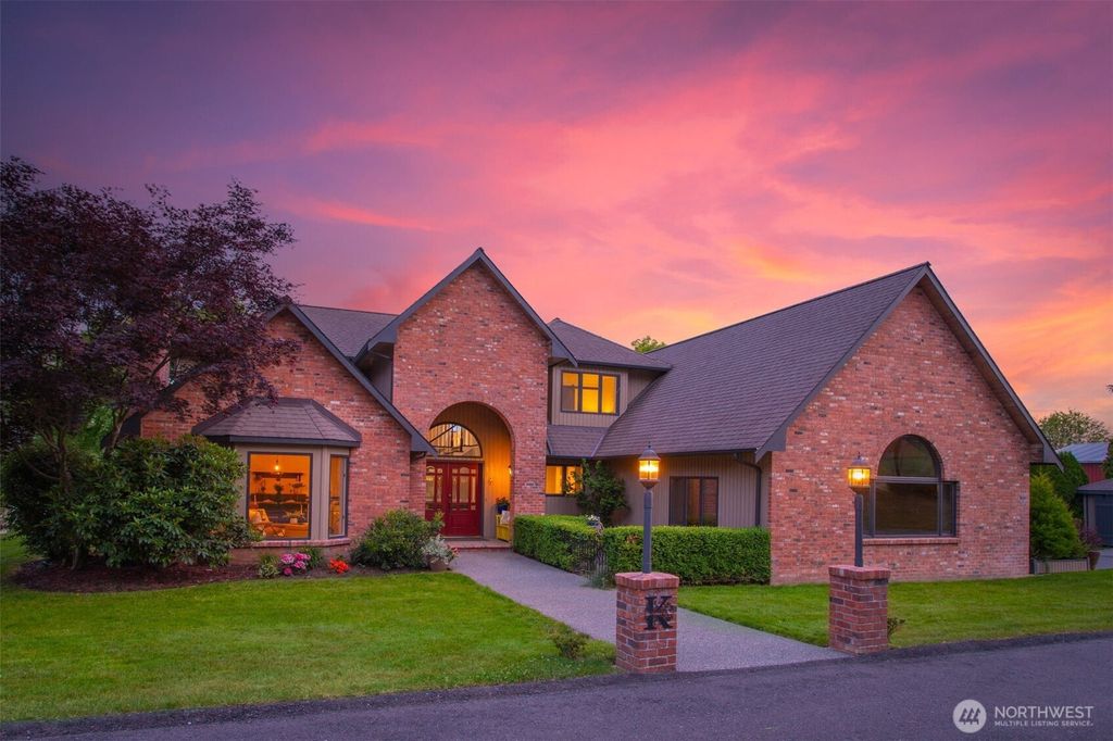 Photo of 14333 92nd Street SE, Snohomish, WA 98290 (MLS # 2394865)