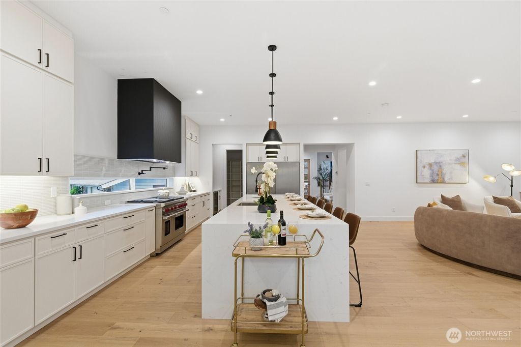 Photo of 218 163rd Place SE, Bellevue, WA 98008 (MLS # 2494739)