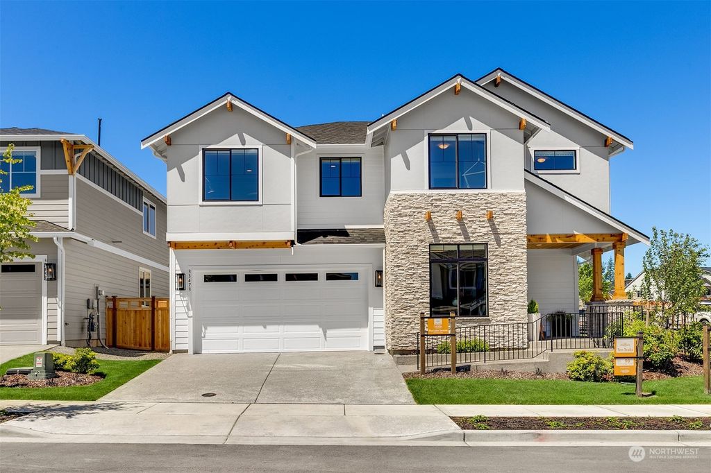 Photo of 33401 Walnut Avenue SE, Black Diamond, WA 98010 (MLS # 2199926)