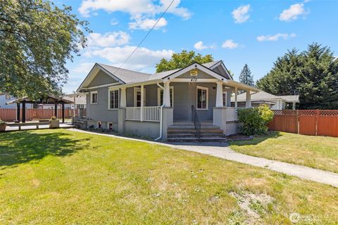 Photo of 410 118th Street S, Tacoma, WA 98444 (MLS # 2541454)