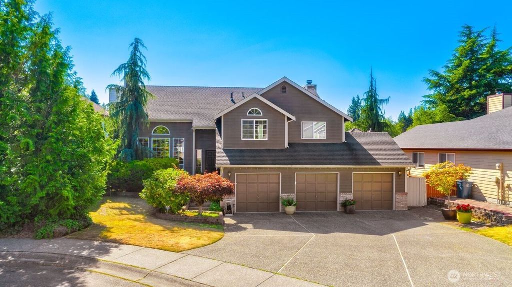 Photo of 17426 53rd Place W, Lynnwood, WA 98037 (MLS # 2437504)