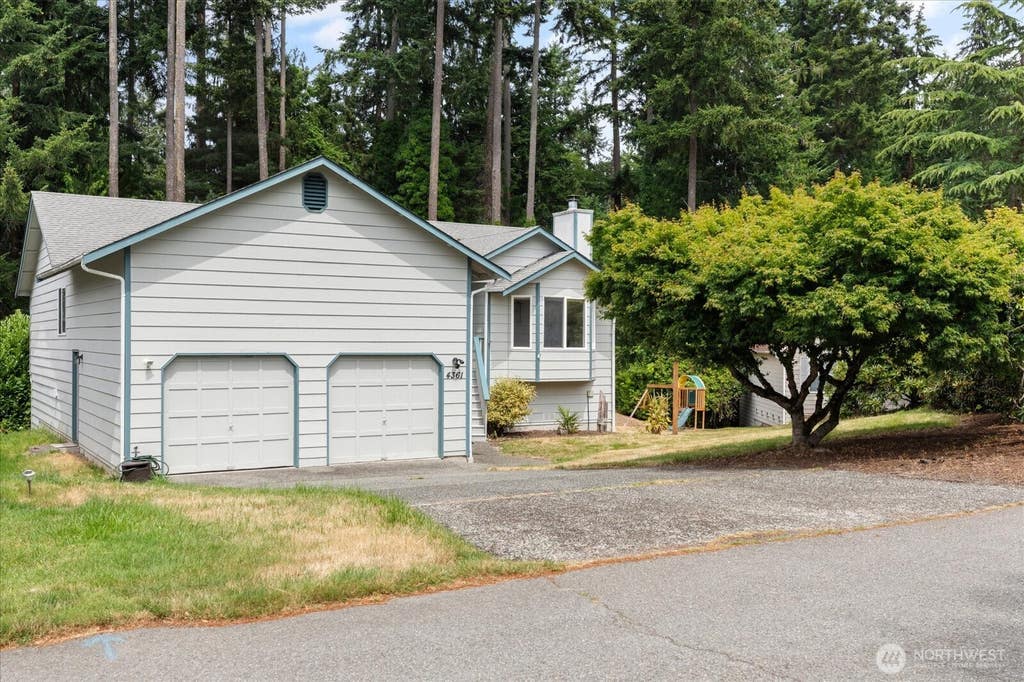 Photo of 4361 Shadowood Drive, Clinton, WA 98236 (MLS # 2560879)