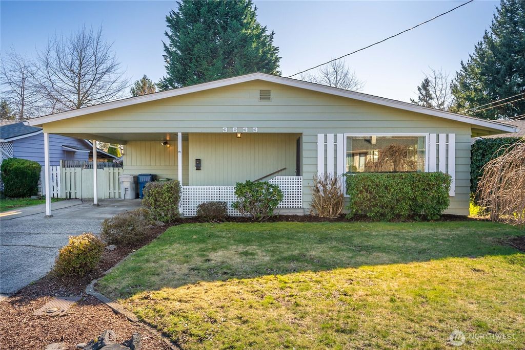 Photo of 3633 NE 10th Street, Renton, WA 98056 (MLS # 2336572)