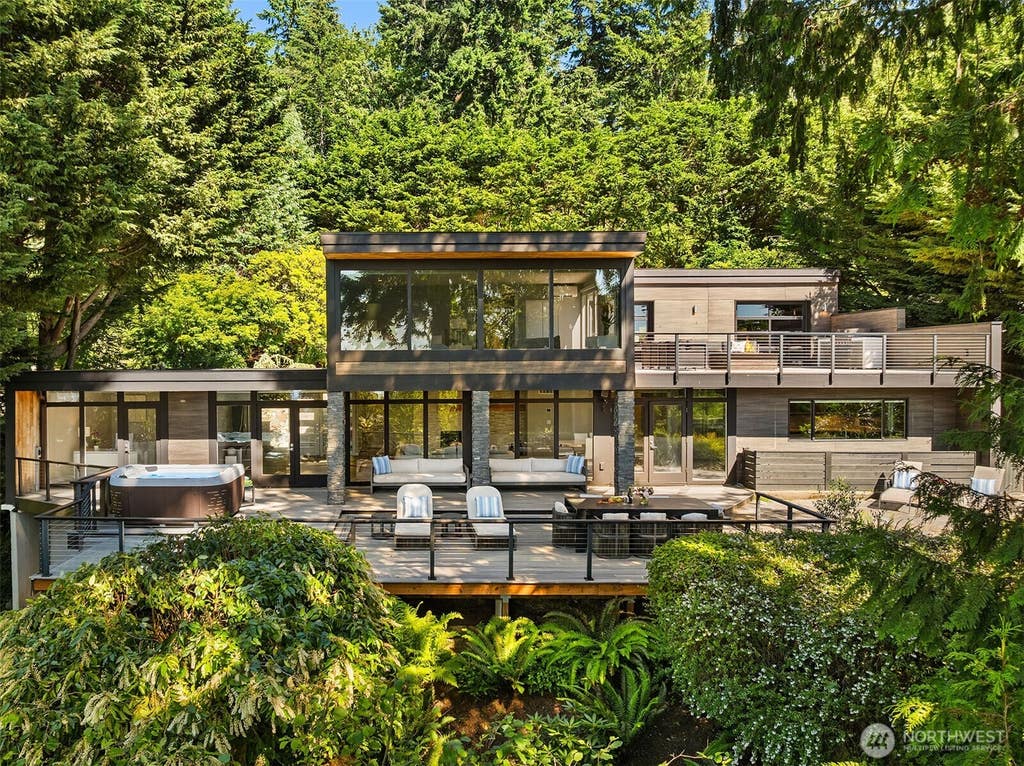Photo of 899 NW Elford Drive, Seattle, WA 98177 (MLS # 2564348)