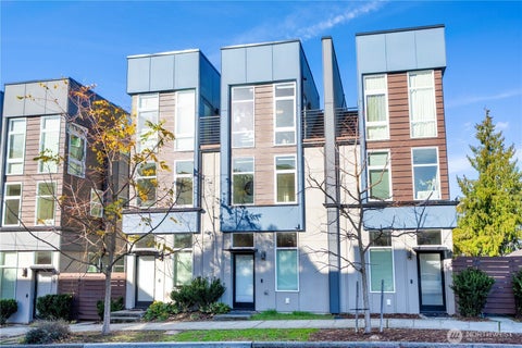 Photo of 710 McGraw Street, Seattle, WA 98109 (MLS # 2581610)