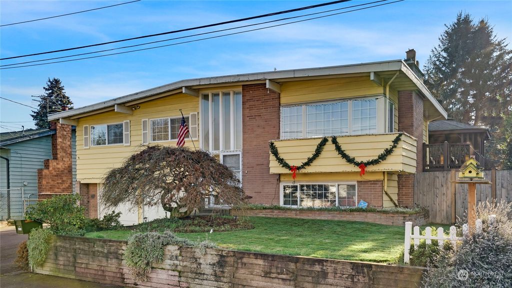 Photo of 3315 S 191st Street, SeaTac, WA 98188 (MLS # 2313393)