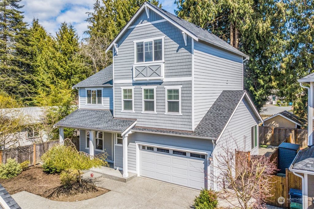 Photo of 701 207th Street SW, Lynnwood, WA 98036 (MLS # 2060576)