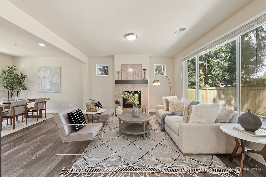 Photo of 701 207th Street SW, Lynnwood, WA 98036 (MLS # 2060576)