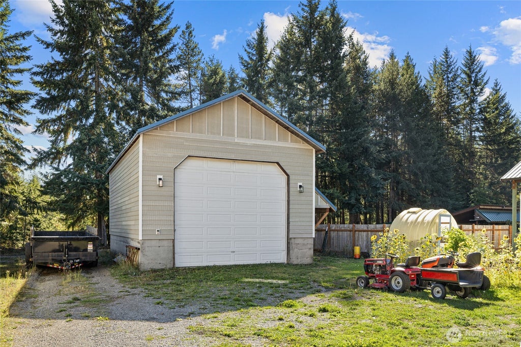 Photo of 310 Pit Way, Easton, WA 98925 (MLS # 2590486)