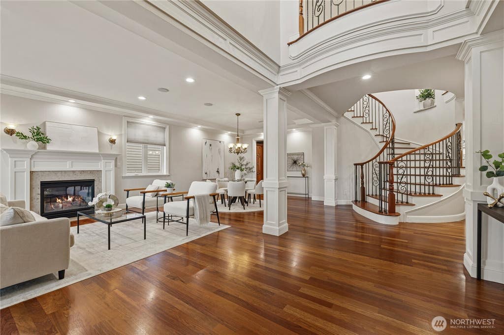 Photo of 142 7th Avenue, Kirkland, WA 98033 (MLS # 2570672)
