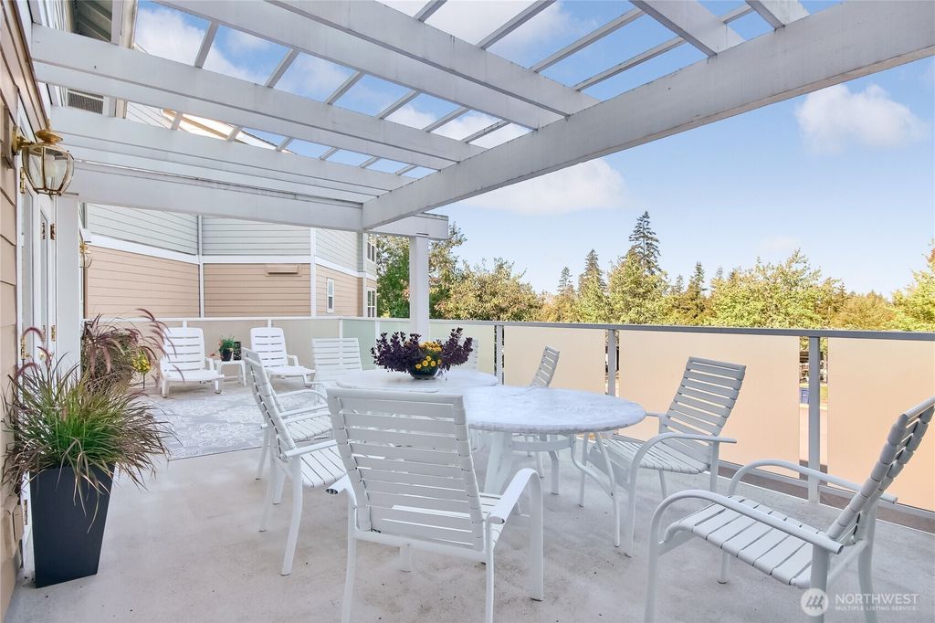Photo of 22535 SE Highland Circle #106, Issaquah, WA 98029 (MLS # 2393088)