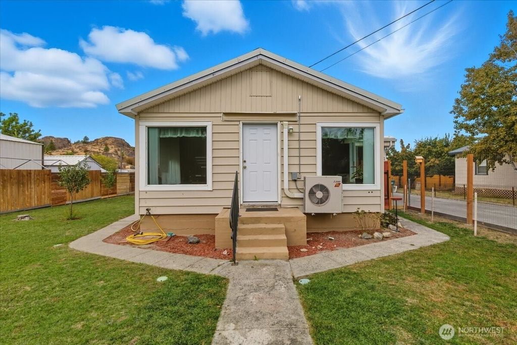 Photo of 57910 Spokane Boulevard, Grand Coulee, WA 99133 (MLS # 2443331)