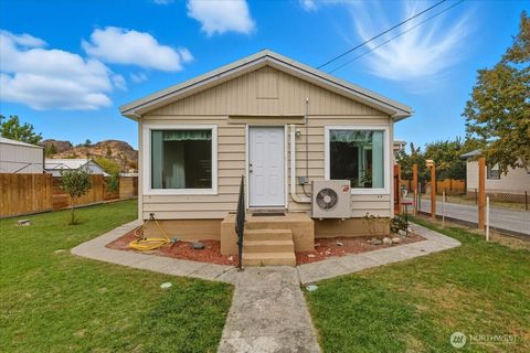 Photo of 57910 Spokane Boulevard, Grand Coulee, WA 99133 (MLS # 2443331)