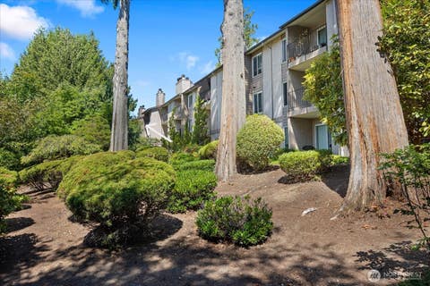 Photo of 11637 100th Avenue NE #2C, Kirkland, WA 98034 (MLS # 2567924)