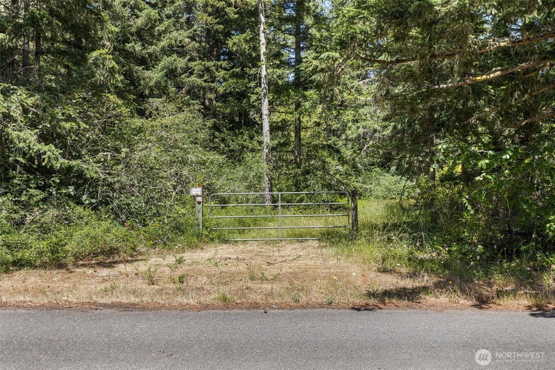 22030 Peissner Road SE