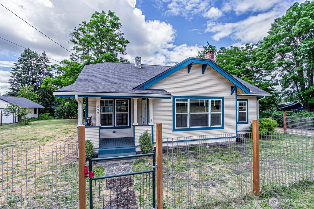 Photo of 537 Mcnaught Road S, Roy, WA 98580 (MLS # 2461370)