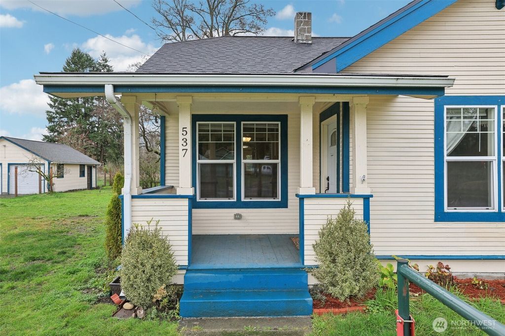 Photo of 537 Mcnaught Road S, Roy, WA 98580 (MLS # 2461370)