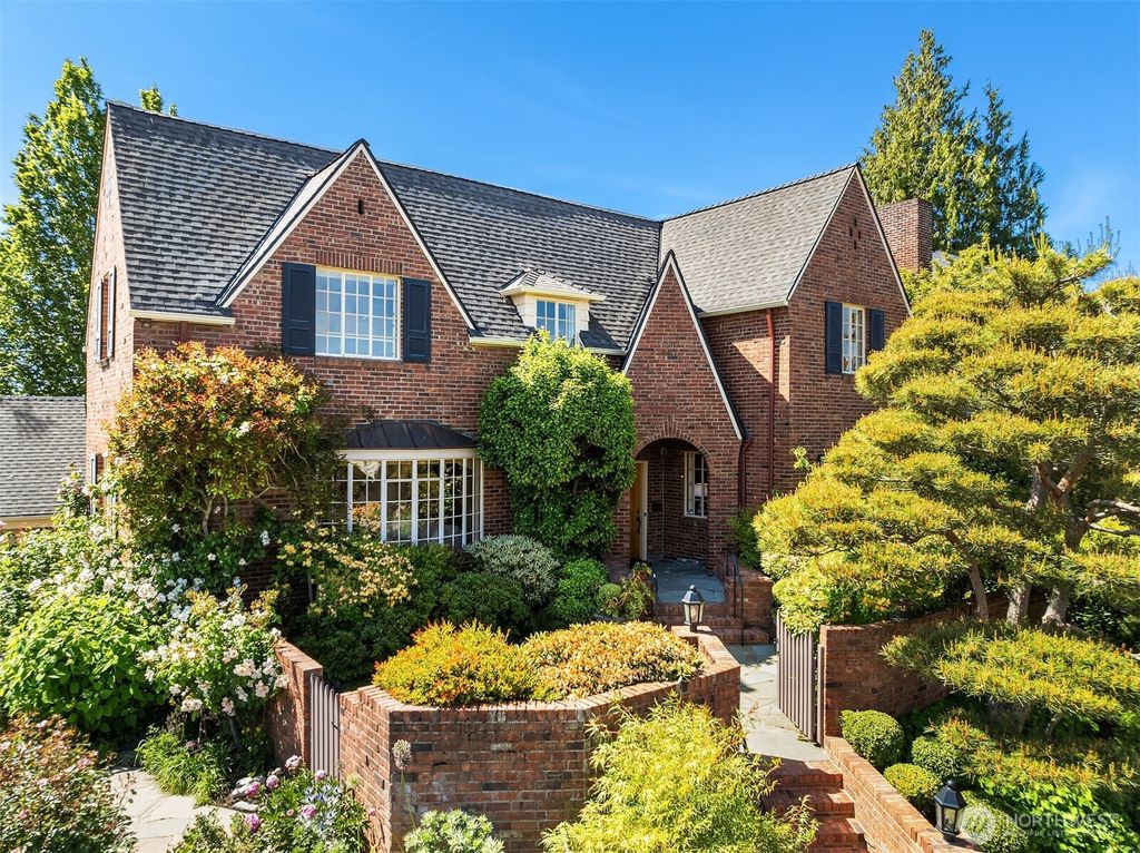 Photo of 4415 52nd Avenue NE, Seattle, WA 98105 (MLS # 2379298)