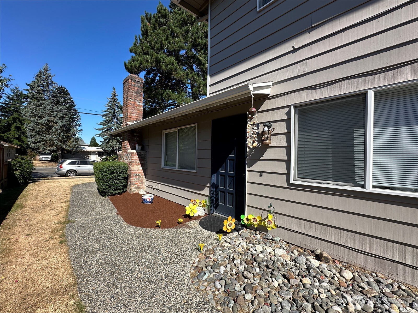 1262 Cedar Avenue 1-4