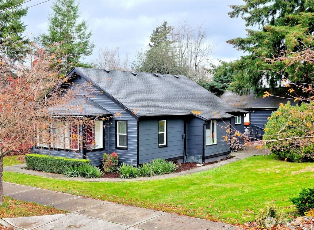 Photo of 8568 Falls Avenue SE, Snoqualmie, WA 98065 (MLS # 2445853)