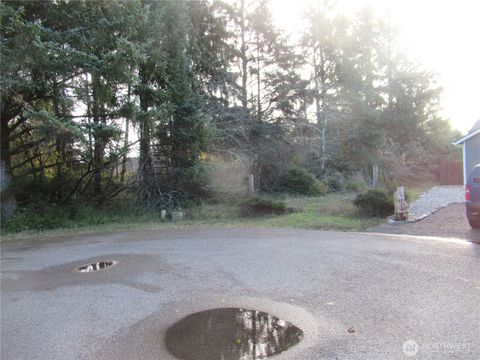 311 Sycamore Court Ocean Shores WA 98569