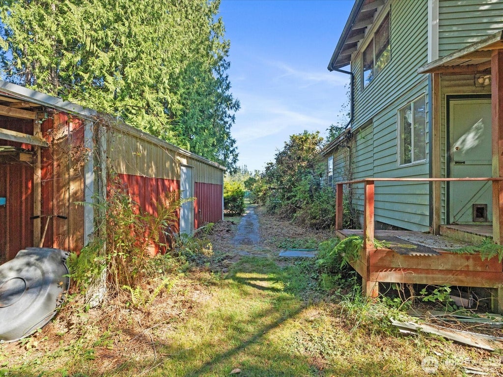 Photo of 20016 Menzel Lake Road, Granite Falls, WA 98252 (MLS # 2578875)