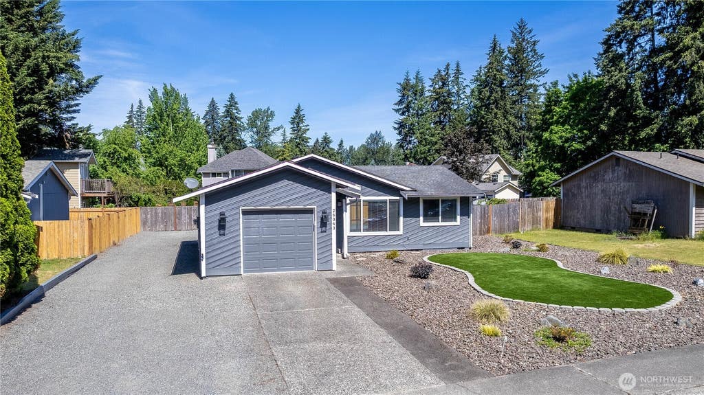 Photo of 26343 191st Place SE, Covington, WA 98042 (MLS # 2534144)