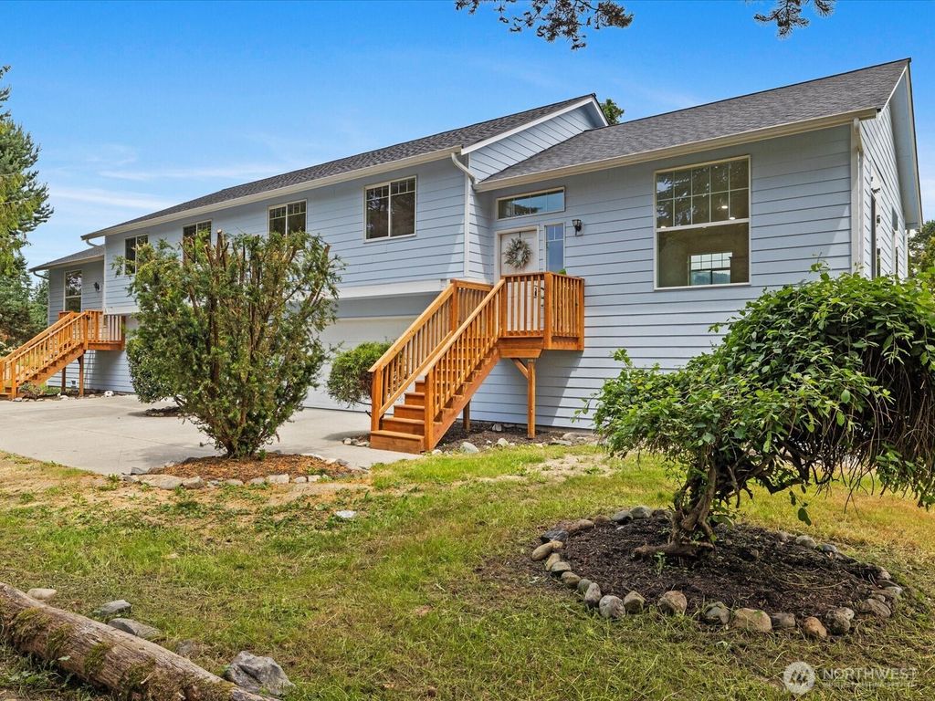 Photo of 17703 Engebretsen Road, Granite Falls, WA 98252 (MLS # 2393390)