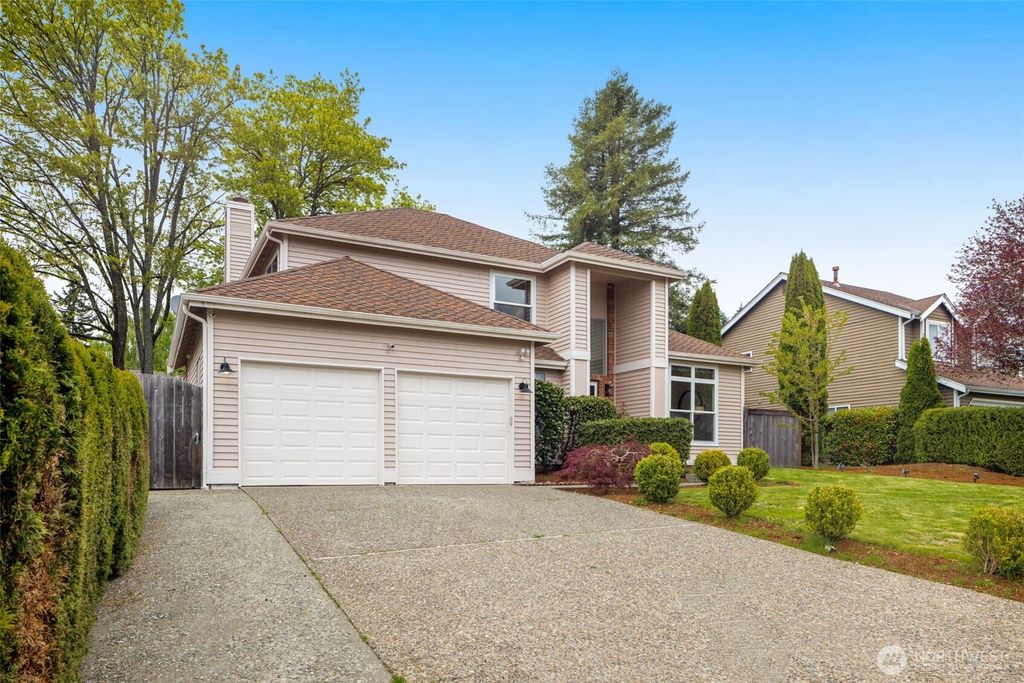 Photo of 16110 SE 180th Place, Renton, WA 98058 (MLS # 2514644)
