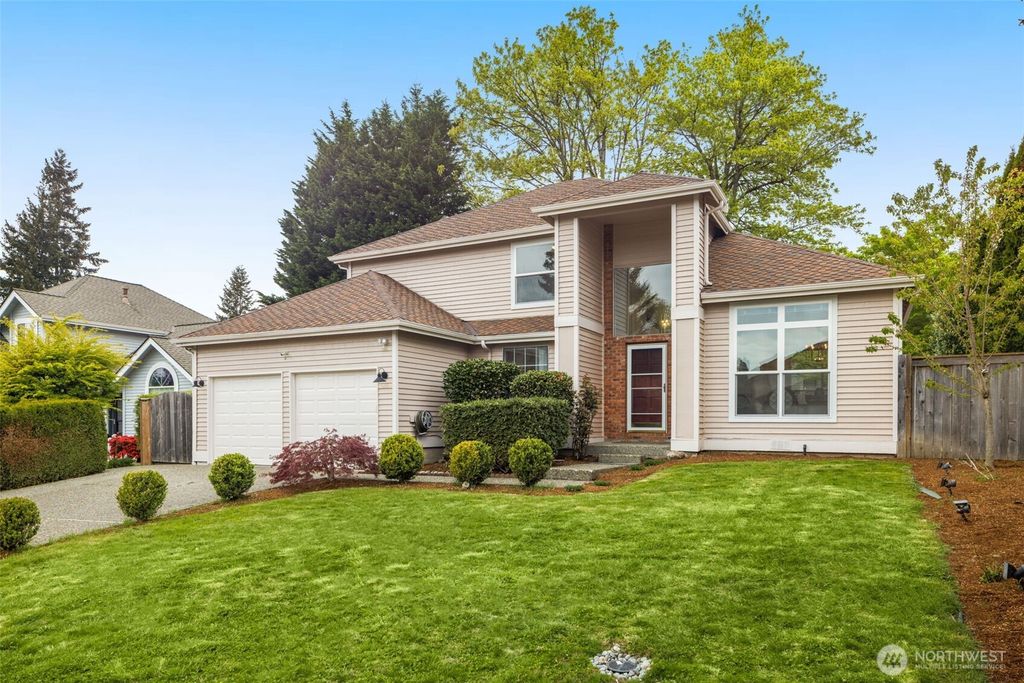 Photo of 16110 SE 180th Place, Renton, WA 98058 (MLS # 2514644)