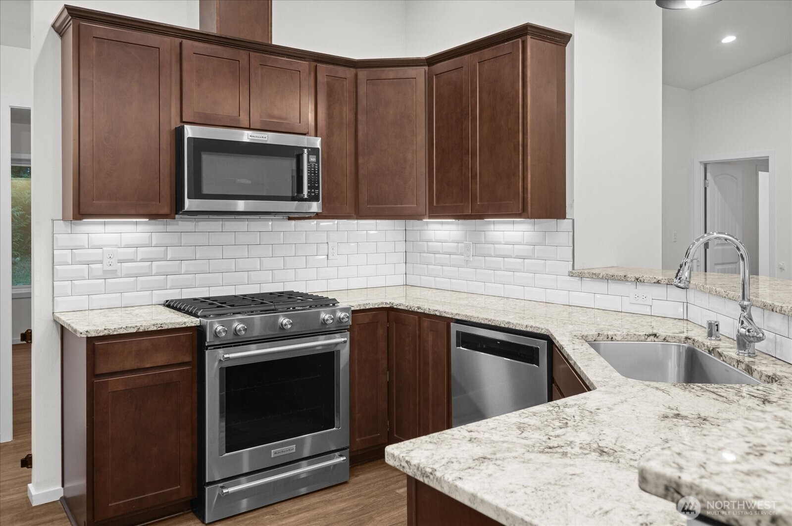 27329 37th Avenue NE