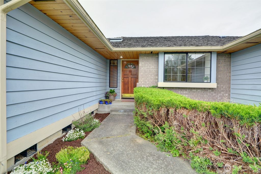 Photo of 8213 75th Street NE, Marysville, WA 98270 (MLS # 2370449)
