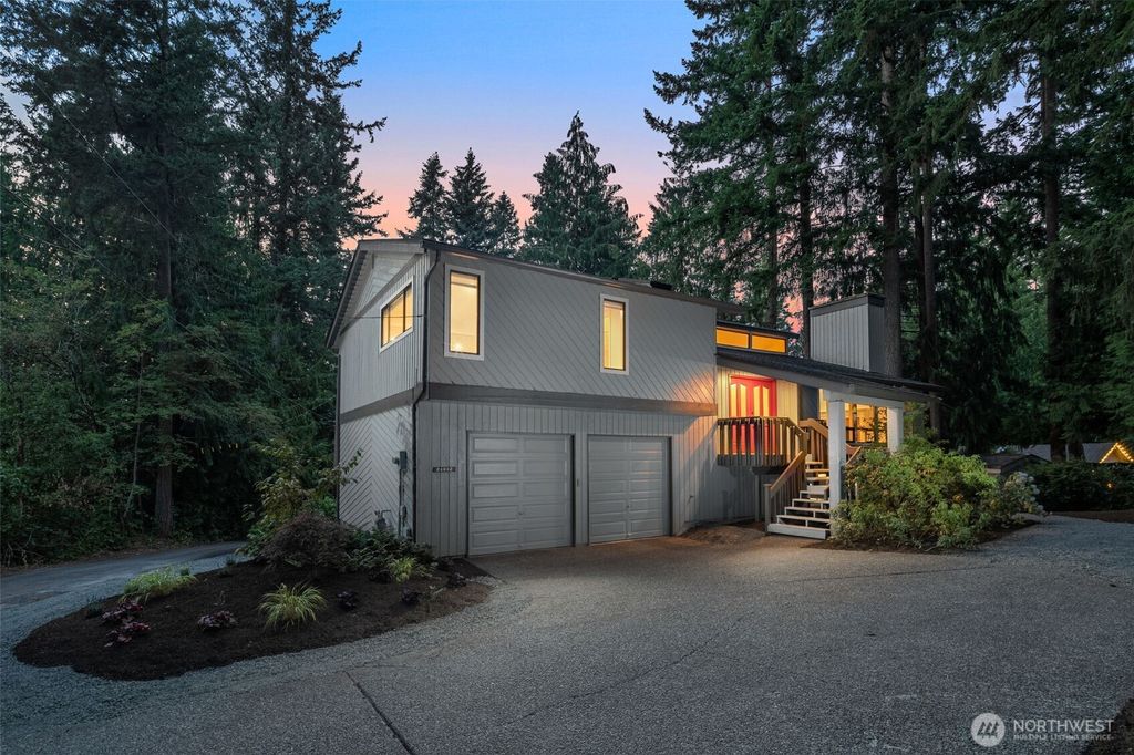 Photo of 21812 SE 28th Street, Sammamish, WA 98075 (MLS # 2416926)