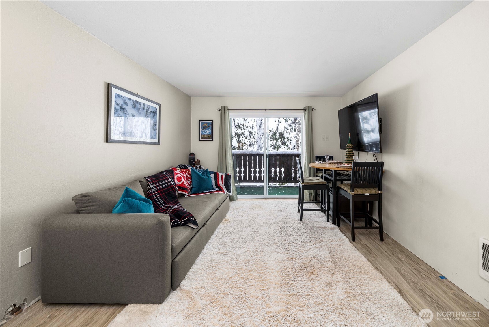 74 Erste Street 1205