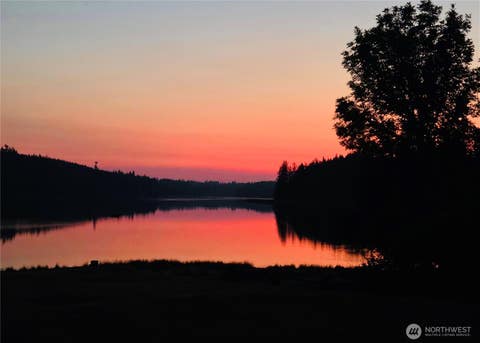 Photo of 611 SE Kamilche Point Road, Shelton, WA 98584 (MLS # 2573185)