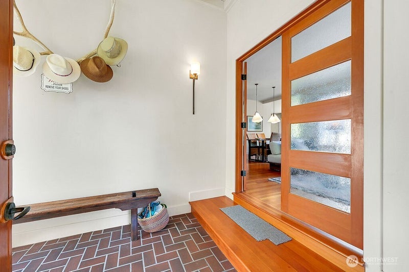2021 Walnut Street