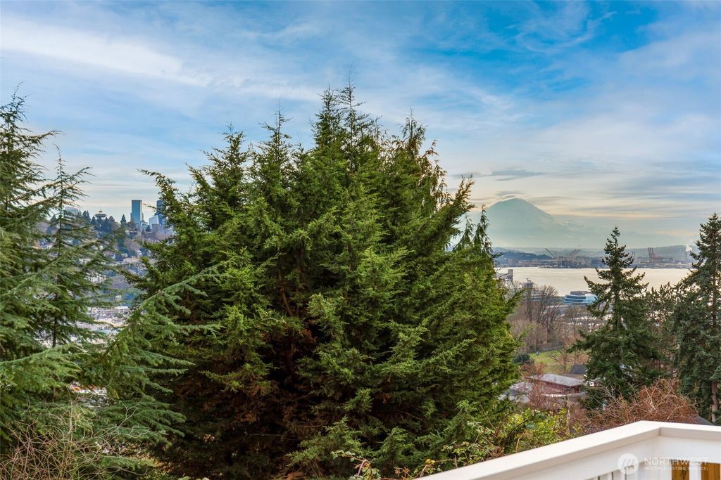 Photo of 3030 26th Avenue W, Seattle, WA 98199 (MLS # 2480347)
