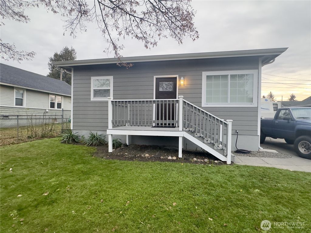 Photo of 3595 E K Street, Tacoma, WA 98404 (MLS # 2457378)
