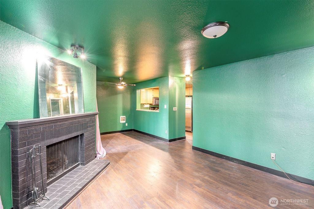 Photo of 110 SW 116th Street #A13, Seattle, WA 98146 (MLS # 2497310)