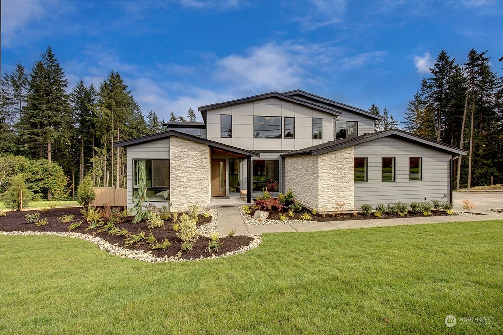 Photo of 2712 220th Place SW, Brier, WA 98036 (MLS # 2197200)