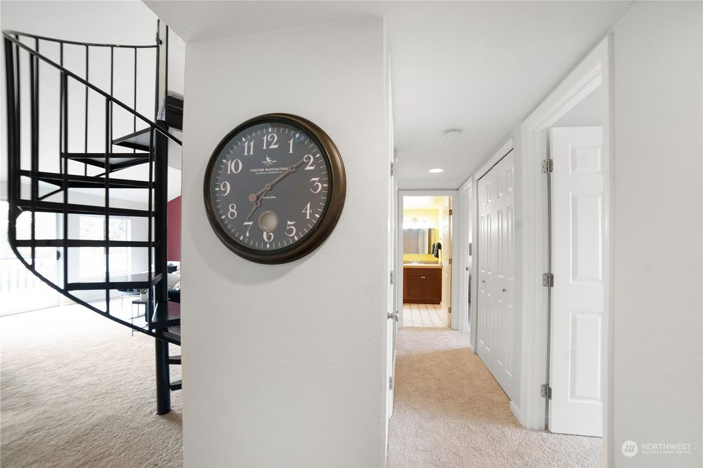 Photo of 11515 SE 258th Street #H202, Kent, WA 98030 (MLS # 2310385)