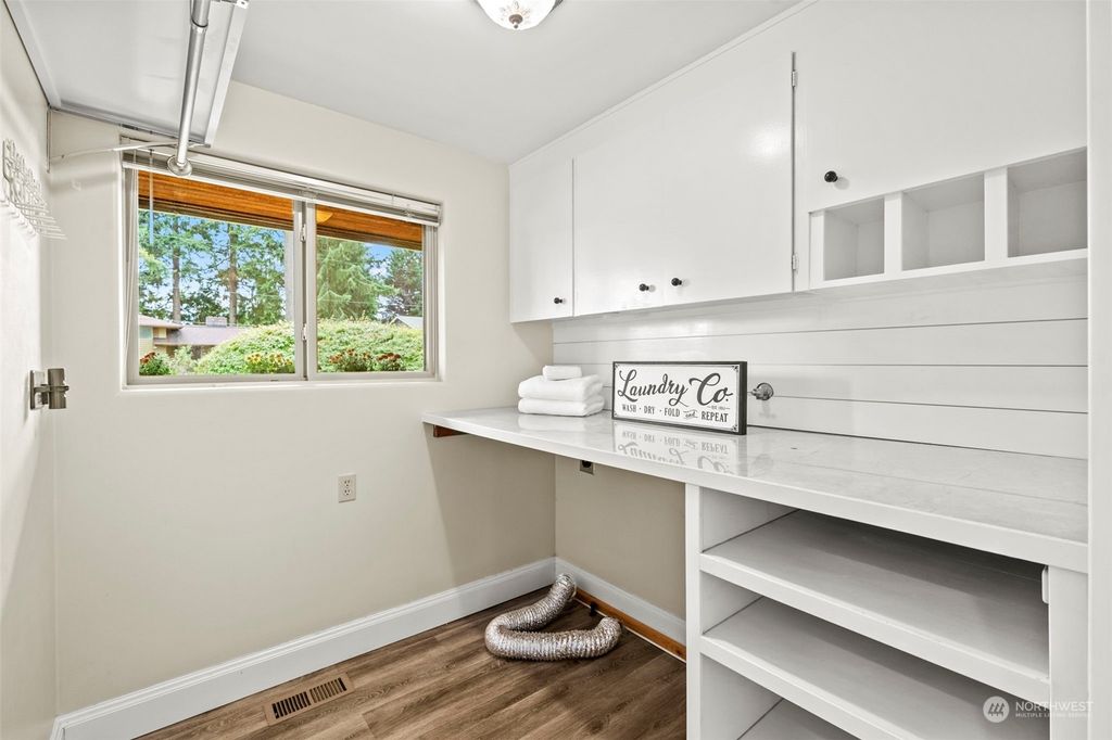 listing image 9360317811008190540