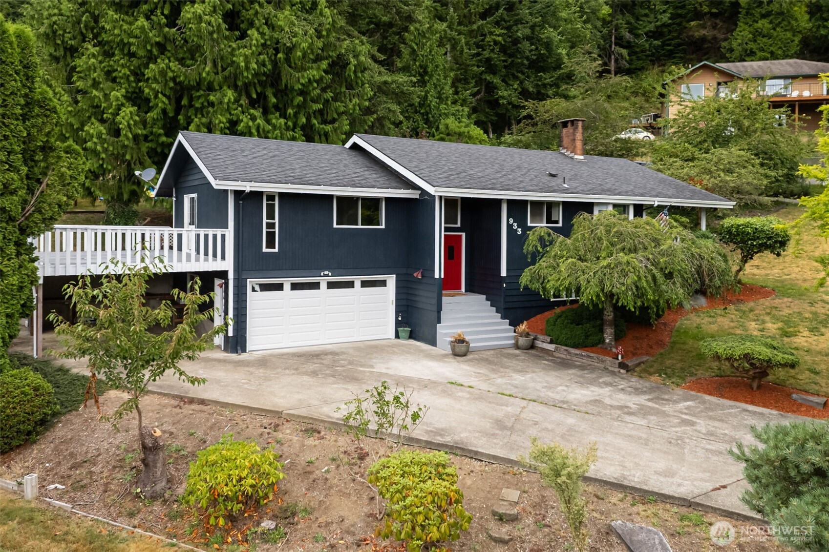 933 N Stephenson Drive
