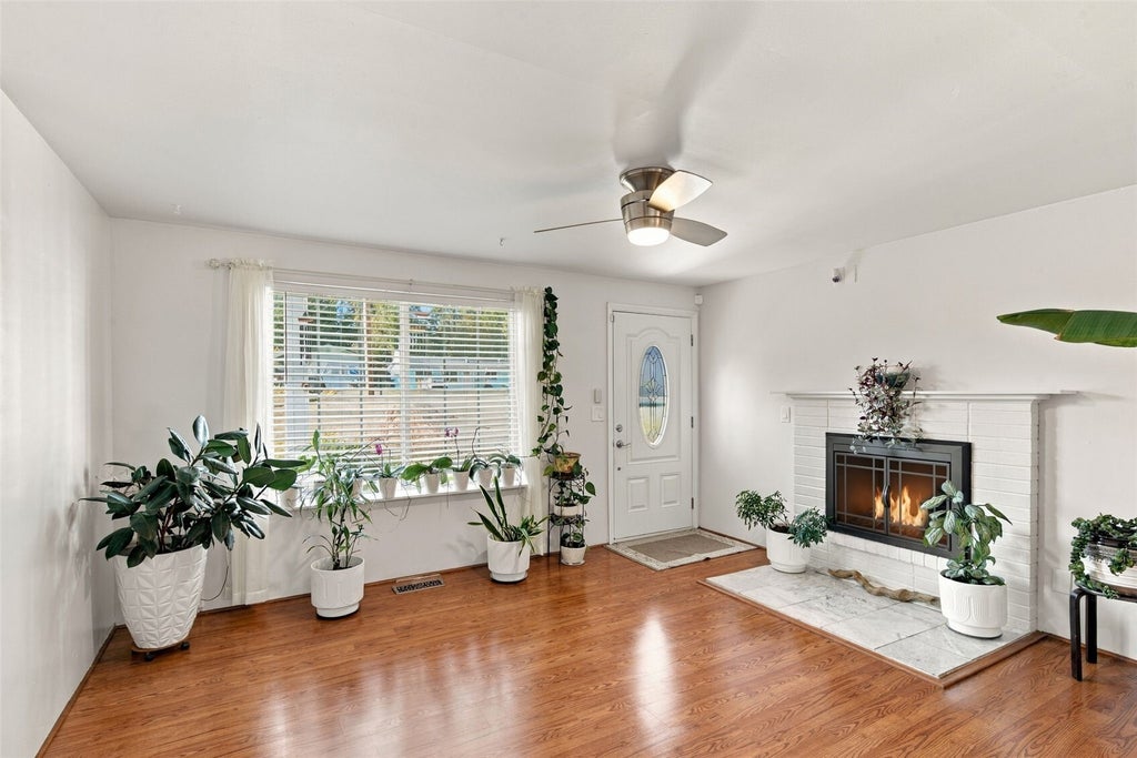 Photo of 29634 21st Avenue S, Federal Way, WA 98003 (MLS # 2598819)