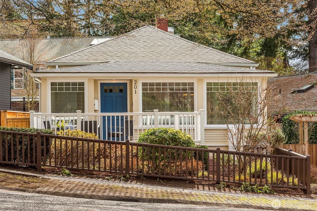 Photo of 201 N 57th Street, Seattle, WA 98103 (MLS # 2496984)