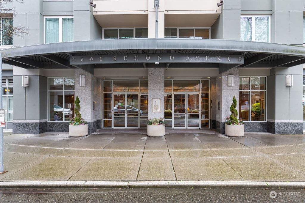 Photo of 2600 2nd Avenue #525, Seattle, WA 98121 (MLS # 2203885)