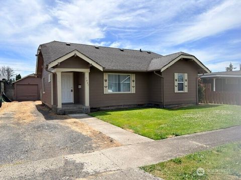 Photo of 3009 FIR ST, Longview, WA 98632 (MLS # 2540546)