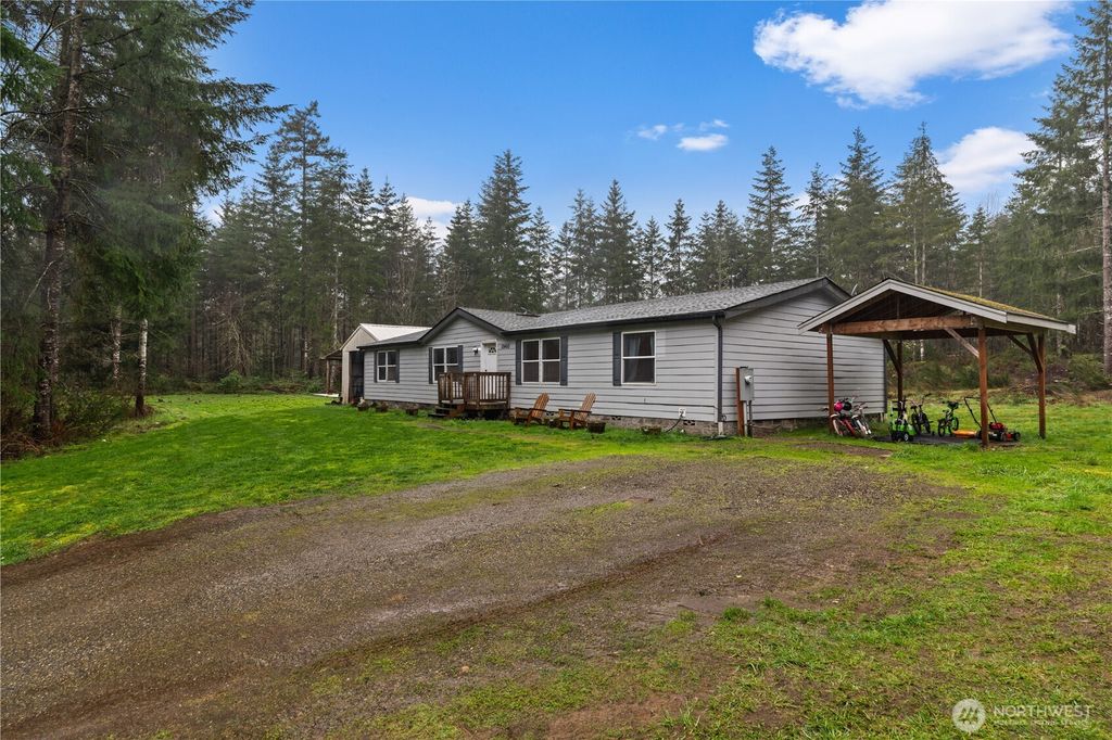 Photo of 15450 Diaz Place SW, Port Orchard, WA 98367 (MLS # 2497645)