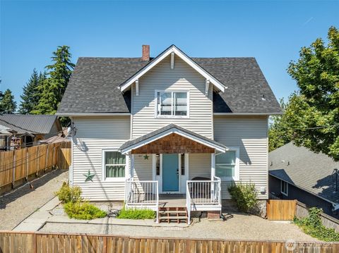 Photo of 1027 E 47th Street St, Tacoma, WA 98404 (MLS # 2414509)